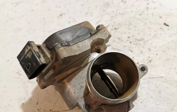 Volkswagen Caddy Throttle valve 03L128063L