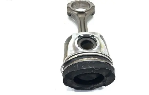 Mitsubishi ASX Piston with connecting rod 4N13
