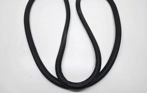 Opel Crossland X Rubber seal rear door 39120623