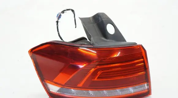 Volkswagen PASSAT B8 Rear/tail lights 3G9945311ACR 3G9945311