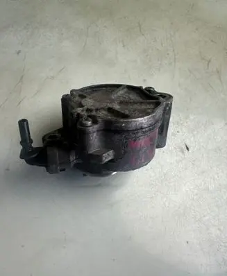 Mazda 3 I Vacuum pump 723