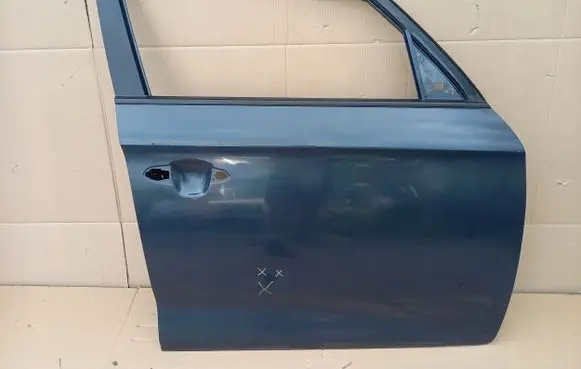 KIA Carens III Front door