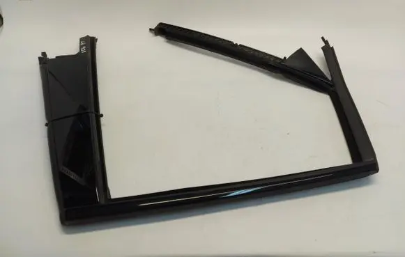 BMW 2 Active Tourer U06 Rear door windshield rail 556742