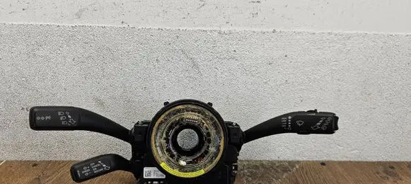 Wiper turn signal indicator stalk/switch