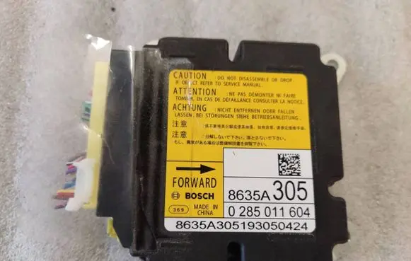 Mitsubishi Outlander Airbag control unit/module 8635A305 0285011604