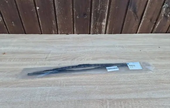 Chevrolet Spark Windshield/front glass wiper blade 95980793