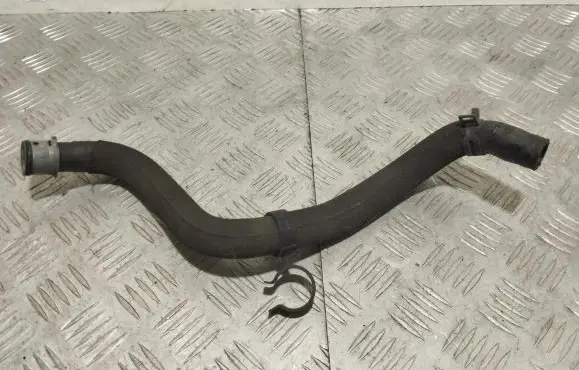 Mercedes-Benz CLS C218 X218 Engine coolant pipe/hose A2185012182