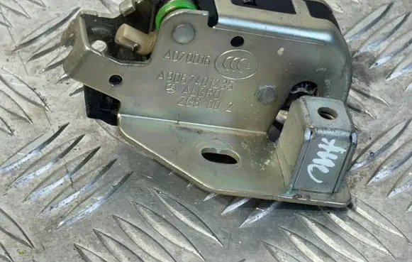 Mercedes-Benz Sprinter W906 Loading door lock A9067401235 A070016 ZGS002