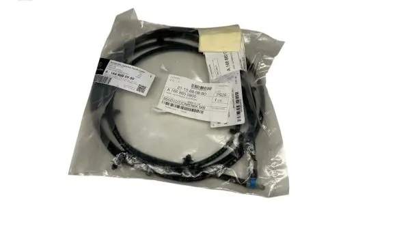Mercedes-Benz GL X166 Headlight washer hose/pipe A1668600900 1668600900