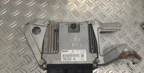 Toyota Yaris Engine control unit/module 896610D450