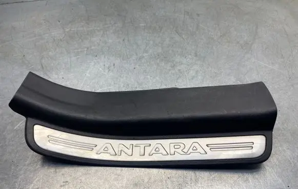 Opel Antara Rear sill trim cover 96630474