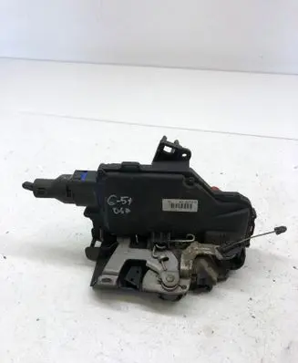 Volkswagen Golf Plus Front door lock 3D1837015
