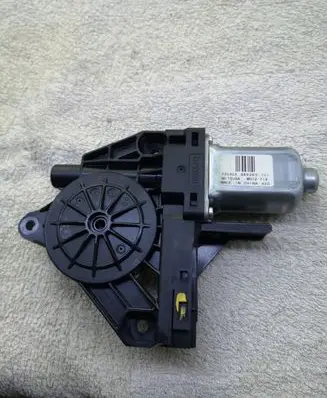 Volvo S60 Front door window regulator motor 966265