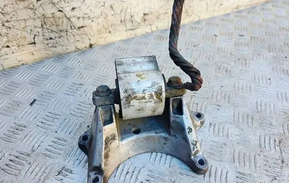 Mercedes-Benz S W221 Gearbox mounting bracket A2112420340