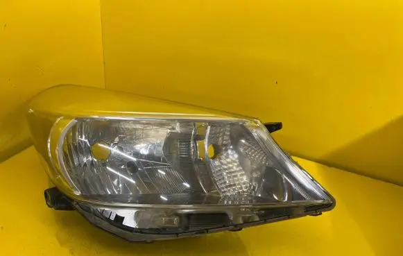 Toyota Yaris Headlight/headlamp 0D-79OE
