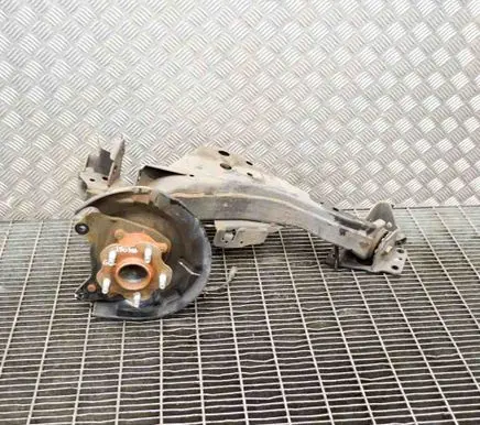 Nissan X-Trail T32 Rear wheel hub
