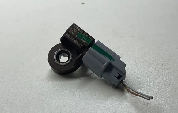 Land Rover Discovery 5 Airbag deployment crash/impact sensor FH2214B006BB 17046FKC083T