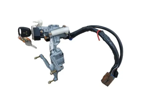 Mitsubishi Pajero Ignition lock MR493162 MR535867