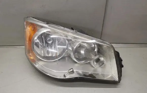 Chrysler Town & Country V Headlight/headlamp