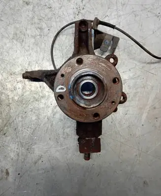 Citroen C4 I Picasso Front wheel hub spindle knuckle