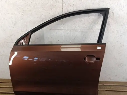 Volkswagen Jetta VI Front door 5C6831311D