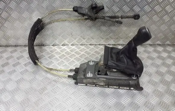 Seat Ibiza III (6L) Gear selector/shifter in gearbox 6Q0711049