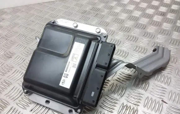 Subaru XV Engine control unit/module 2757001002 22611AU260