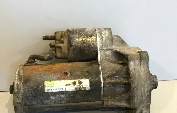 Peugeot 206 Starter motor D7R26 23G80312JFD