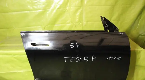 Tesla Model Y Front door 000259