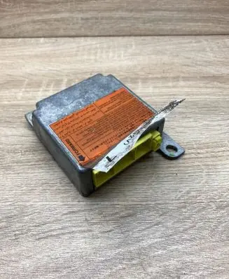 Nissan X-Trail T30 Airbag control unit/module 988208H405 040909