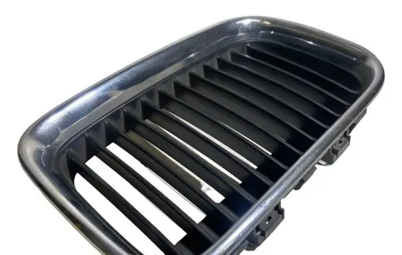BMW 5 E34 Front bumper upper radiator grill 51138151548 8151548