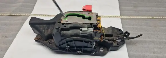 Chrysler 300C Gear shifter/selector 04779653AC 124210335