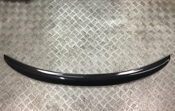 Tailgate/trunk spoiler