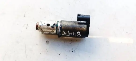 Volvo V50 Camshaft vanos timing valve 30731172
