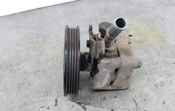 Nissan Primera Power steering pump 49110AV700