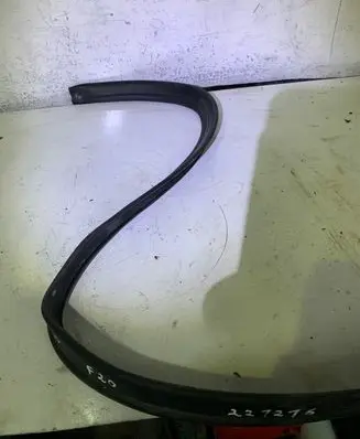 BMW 1 F20 F21 Engine compartment rubber 18068510