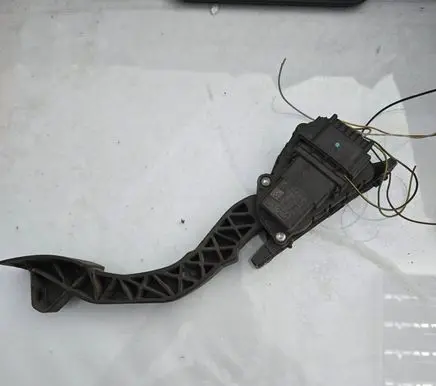 Ford Focus Accelerator throttle pedal 4M519F836BK 6PV00864134