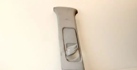 Toyota Avensis T250 (B) pillar trim (top) 7313605010 7325605010