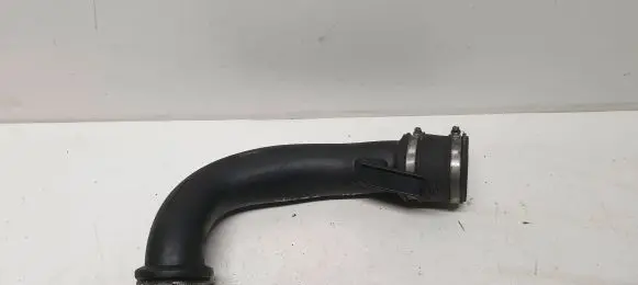 Volvo XC70 Intercooler hose/pipe 6896526 BT7RA