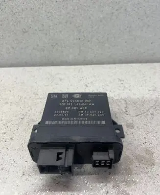 Opel Insignia A Light module LCM 39021439 5DF01116306 0837596