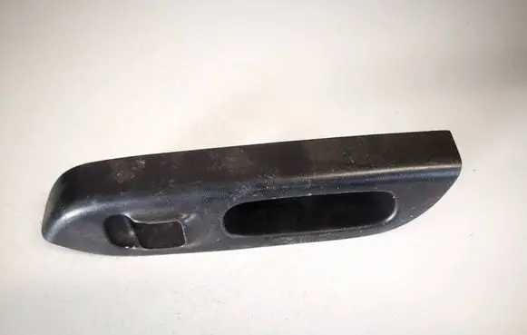Opel Frontera B Front door window switch trim 