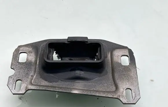 Citroen Berlingo Gearbox mount 9673768480 9812867680