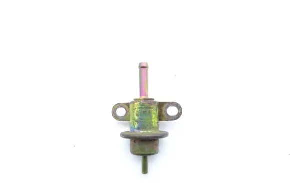 Suzuki Jimny Fuel pressure regulator 