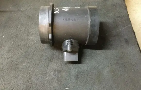BMW X5 E53 Mass air flow meter 280217814