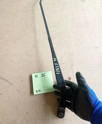 Honda Civic Front wiper blade arm 68556565