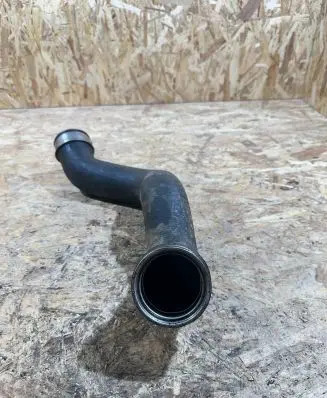 Mercedes-Benz E W211 Intercooler pipe mounting bracket dcm076tt