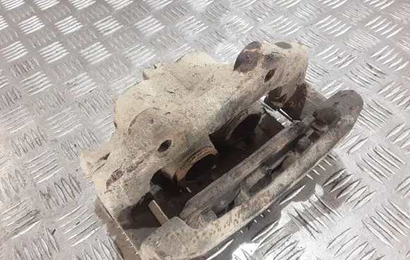 Nissan X-Trail T30 Front brake caliper