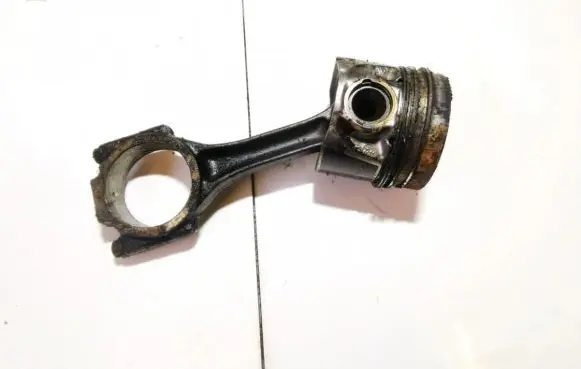 Volkswagen PASSAT B5 Piston with connecting rod 038h