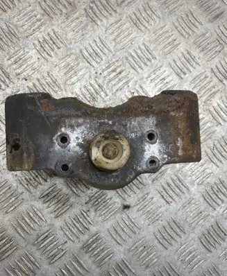 Toyota Land Cruiser (J120) Gearbox mount