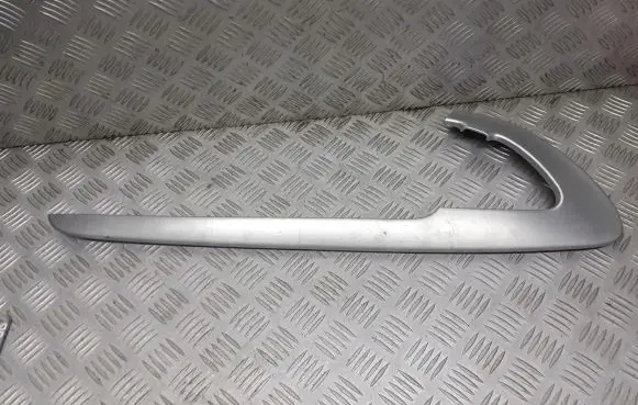Audi A3 S3 8P Front door trim (molding) 8P3867409